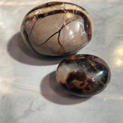 Serpentine Jade Palm Stone